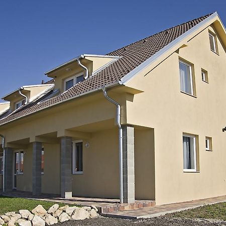 Luca Apartman Sopron Eksteriør billede